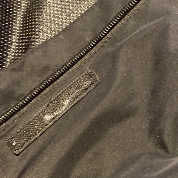 Men’s Black Eddie Bauer Windbreaker w/Hood - Picture 10 of 11